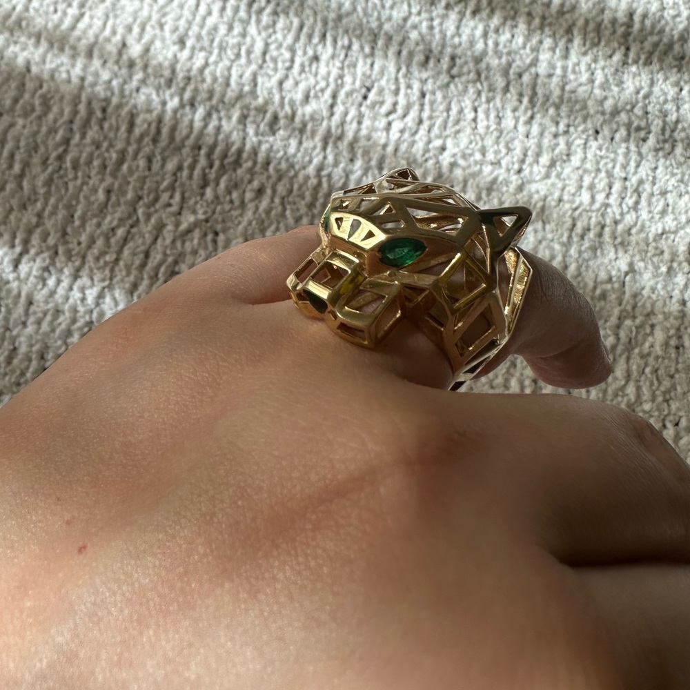 18k Panther inspired ring